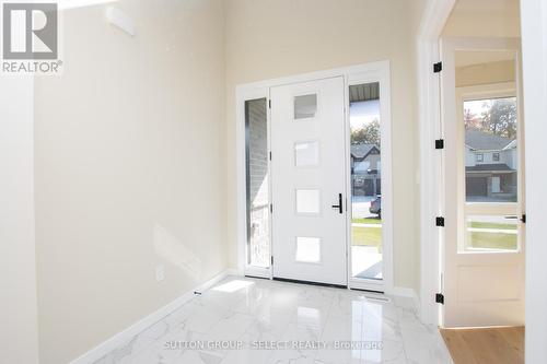 88 Optimist Drive, Southwold (Talbotville), ON - Indoor Photo Showing Other Room