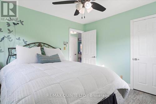 511 Frankford-Stirling Road, Quinte West, ON - Indoor Photo Showing Bedroom