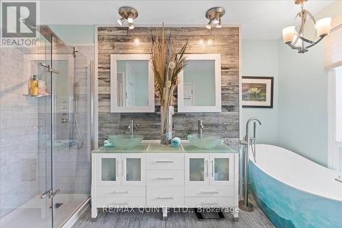 511 Frankford-Stirling Road, Quinte West, ON - Indoor Photo Showing Bathroom