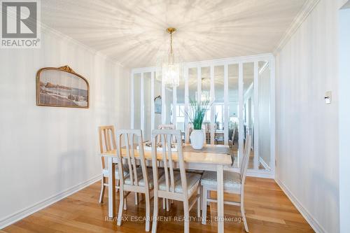 105 - 5280 Lakeshore Road, Burlington, ON - Indoor Photo Showing Dining Room