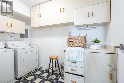 105 - 5280 Lakeshore Road, Burlington, ON - Indoor Photo Showing Laundry Room