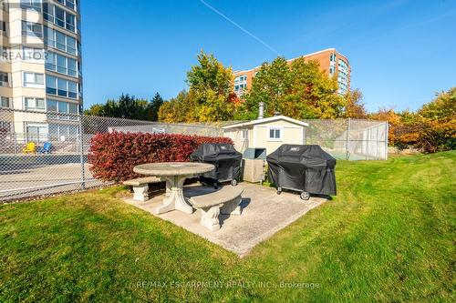 105 - 5280 Lakeshore Road, Burlington, ON - Outdoor