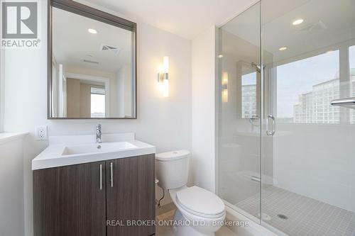 703 - 18 Graydon Hall Drive, Toronto, ON - Indoor Photo Showing Bathroom