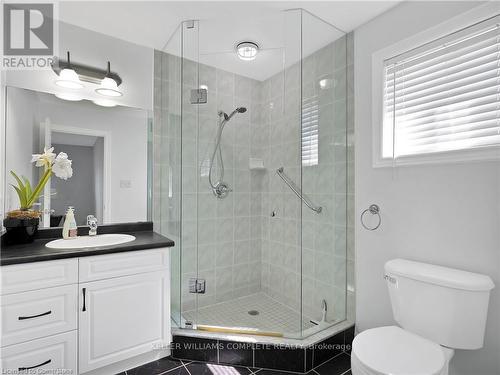 36 Sea Breeze Drive, Norfolk, ON - Indoor Photo Showing Bathroom