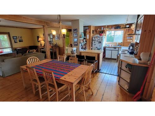 412 Richie Road, Clearwater, BC - Indoor Photo Showing Dining Room