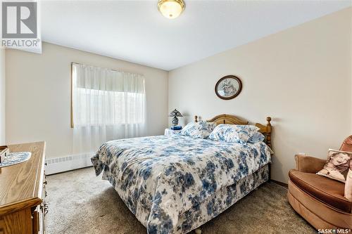 202 205 Mcintyre Street N, Regina, SK - Indoor Photo Showing Bedroom