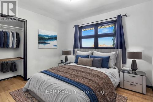 905 Blueline Road, Norfolk, ON - Indoor Photo Showing Bedroom