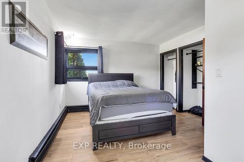 905 Blueline Road, Norfolk, ON - Indoor Photo Showing Bedroom