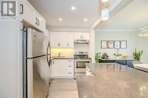 12 - 3500 South Millway, Mississauga, ON - Indoor Photo Showing Kitchen