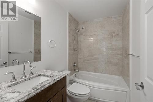 969 Queen St E # 403, Sault Ste. Marie, ON - Indoor Photo Showing Bathroom