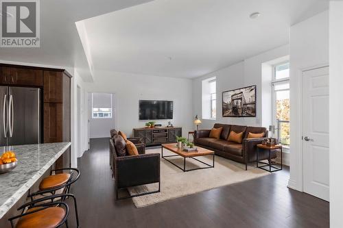 969 Queen St E # 403, Sault Ste. Marie, ON - Indoor Photo Showing Living Room