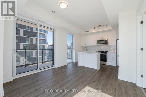 414 - 335 Wheat Boom Drive, Oakville, ON - Indoor Photo Showing Kitchen