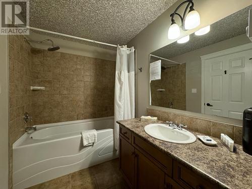 400 Bighorn Boulevard Unit# 416A, Radium Hot Springs, BC - Indoor Photo Showing Bathroom