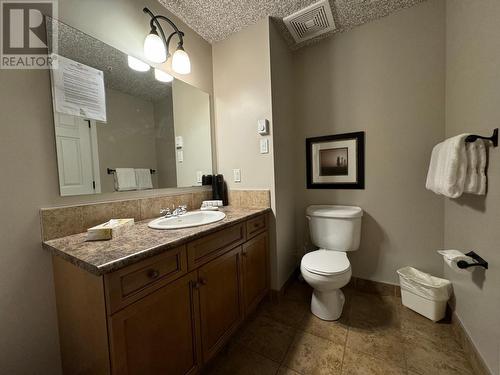 400 Bighorn Boulevard Unit# 416A, Radium Hot Springs, BC - Indoor Photo Showing Bathroom