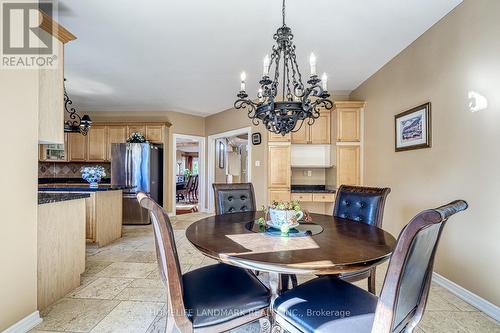 9 Chantilly Crescent, Richmond Hill, ON - Indoor Photo Showing Dining Room