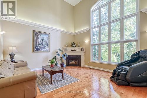 9 Chantilly Crescent, Richmond Hill, ON - Indoor Photo Showing Living Room With Fireplace