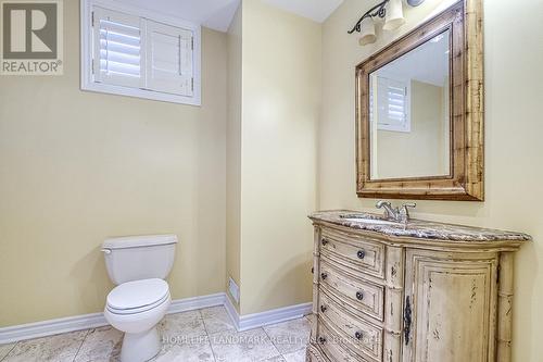 9 Chantilly Crescent, Richmond Hill, ON - Indoor Photo Showing Bathroom