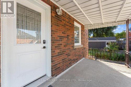 106 Simcoe Street E, Hamilton, ON - Outdoor With Exterior