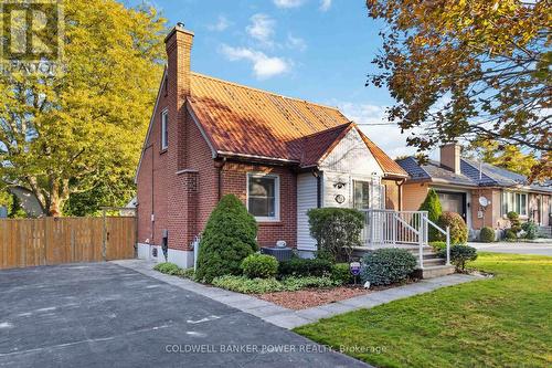 708 Leroy Avenue, London, ON - Outdoor With Facade