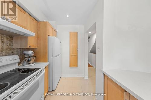 134 Dupont Street, Toronto, ON - Indoor Photo Showing Kitchen