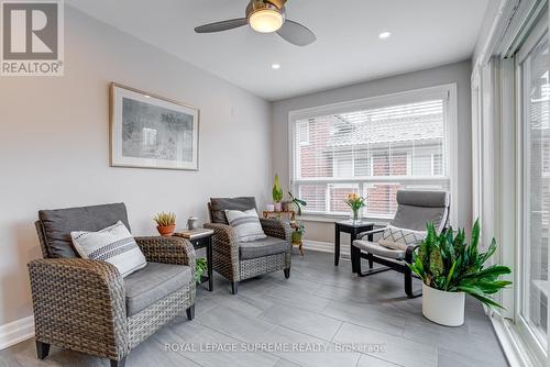 1468 Goldmar Drive, Mississauga, ON - Indoor Photo Showing Living Room