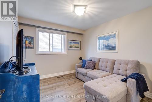 1468 Goldmar Drive, Mississauga, ON - Indoor Photo Showing Living Room