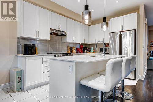 30 Ingleside Street, Vaughan, ON - Indoor Photo Showing Kitchen With Upgraded Kitchen