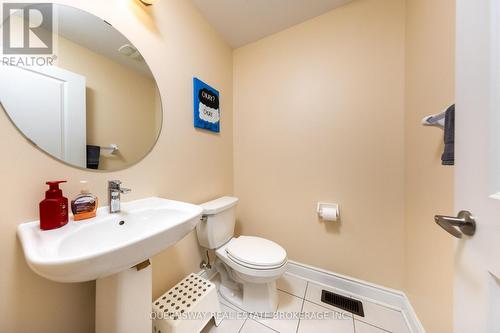 30 Ingleside Street, Vaughan, ON - Indoor Photo Showing Bathroom