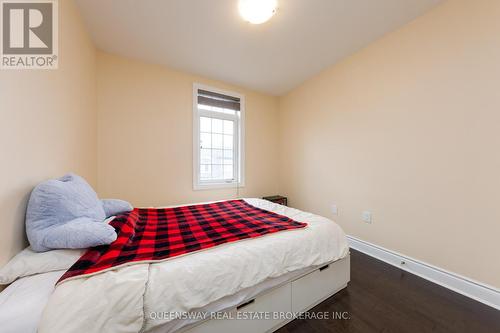 30 Ingleside Street, Vaughan, ON - Indoor Photo Showing Bedroom