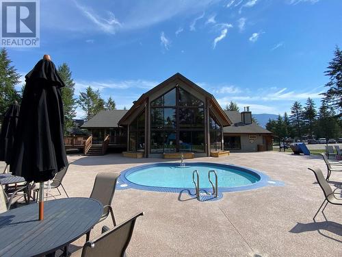 880 Lakeview Drive Drive Unit# 109, Windermere, BC - Outdoor With In Ground Pool With Exterior