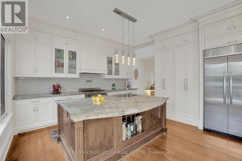 35 Yorkdale Crescent, Toronto, ON - Indoor Photo Showing Kitchen With Upgraded Kitchen