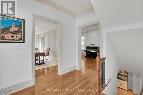 35 Yorkdale Crescent, Toronto, ON - Indoor Photo Showing Other Room