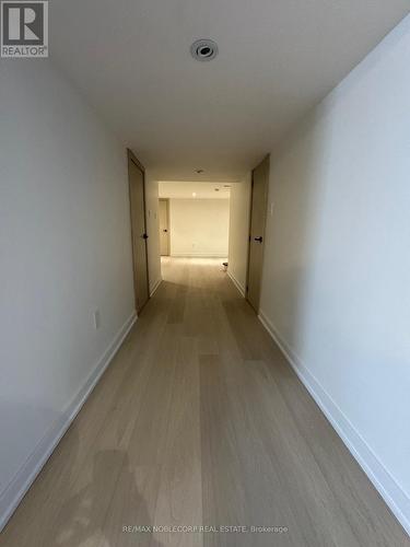 35 Yorkdale Crescent, Toronto, ON - Indoor Photo Showing Other Room