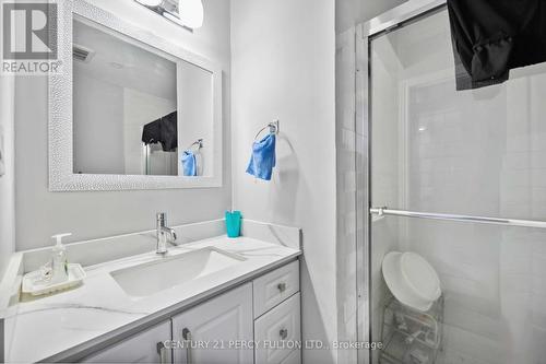 47 Woolenscote Circle, Toronto, ON - Indoor Photo Showing Bathroom