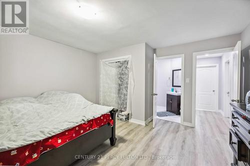 47 Woolenscote Circle, Toronto, ON - Indoor Photo Showing Bedroom