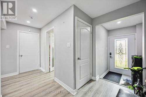 47 Woolenscote Circle, Toronto, ON - Indoor Photo Showing Other Room