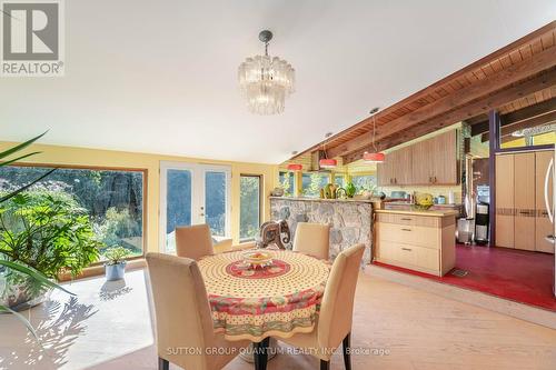 18285 The Gore Road, Caledon, ON - Indoor Photo Showing Dining Room