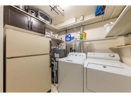 34-807 Railway Ave, Ashcroft, BC - Indoor Photo Showing Laundry Room