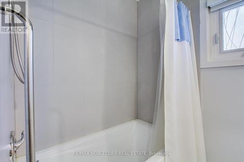 22 Bimini Crescent, Toronto, ON - Indoor Photo Showing Bathroom