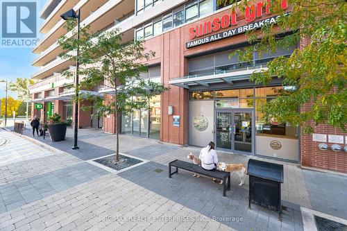 1807 - 2220 Lake Shore Boulevard W, Toronto, ON - Outdoor With Balcony