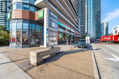 1807 - 2220 Lake Shore Boulevard W, Toronto, ON - Outdoor