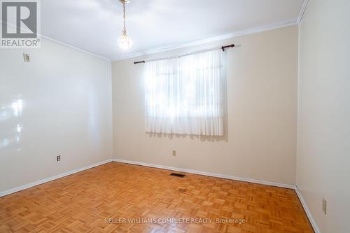 160 Gardiner Drive, Hamilton, ON - Indoor Photo Showing Other Room