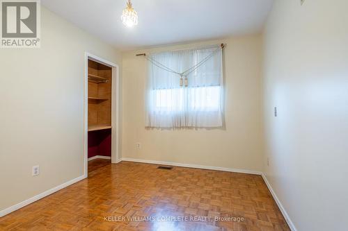 160 Gardiner Drive, Hamilton, ON - Indoor Photo Showing Other Room