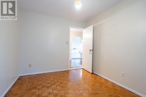 160 Gardiner Drive, Hamilton, ON - Indoor Photo Showing Other Room