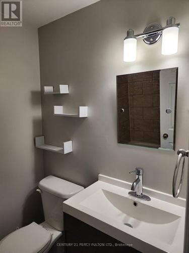 38 Gilmour Drive, Ajax, ON - Indoor Photo Showing Bathroom