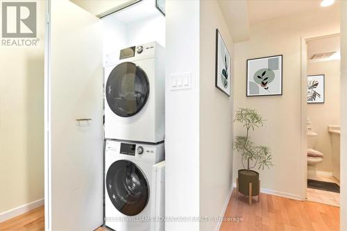 310 - 3845 Lake Shore Boulevard W, Toronto, ON - Indoor Photo Showing Laundry Room