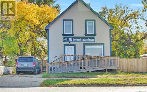 453 Lillooet Street W, Moose Jaw, SK - Outdoor