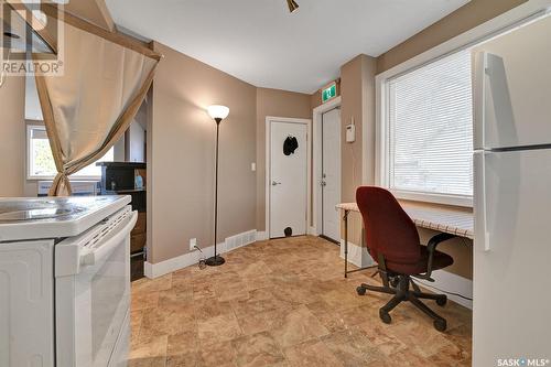 453 Lillooet Street W, Moose Jaw, SK - Indoor