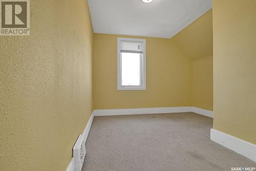 453 Lillooet Street W, Moose Jaw, SK - Indoor Photo Showing Other Room