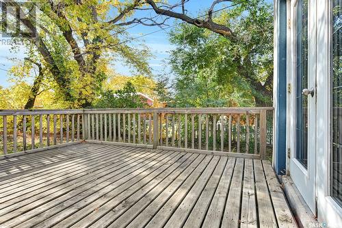 453 Lillooet Street W, Moose Jaw, SK - Outdoor With Deck Patio Veranda